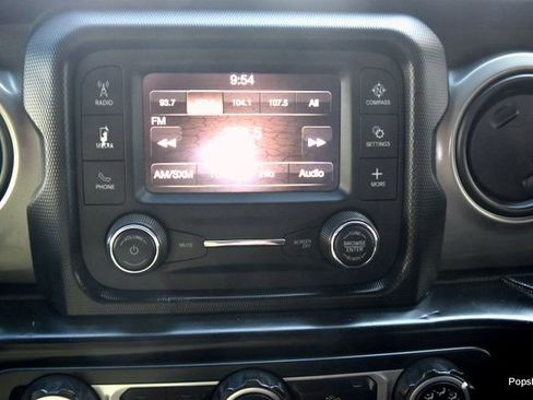 Used 2018 Jeep Wrangler Unlimited Sport image 17