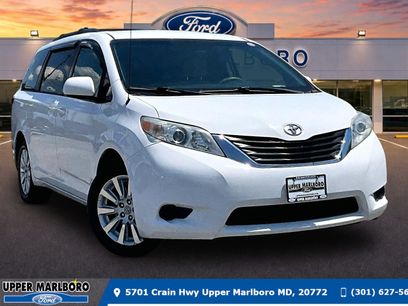 Used 2012 Toyota Sienna LE w/ Towing Pkg