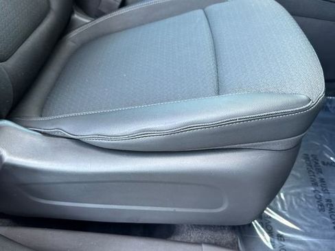Used 2023 Buick Encore GX Select w/ Sport Touring Package AWD/4WD image 23