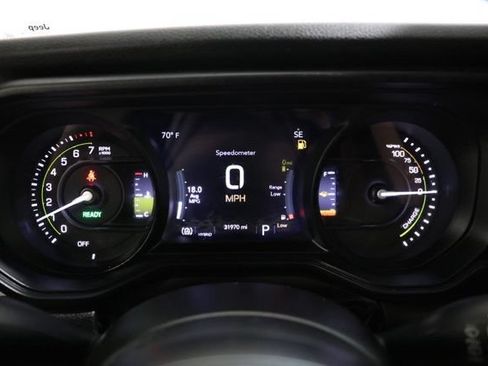 Used 2024 Jeep Wrangler Unlimited AWD/4WD image 24