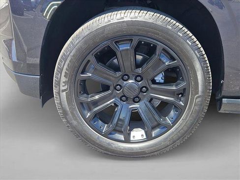 Used 2023 Chevrolet Tahoe Premier AWD/4WD image 29