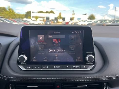 Used 2021 Nissan Rogue SV FWD image 22