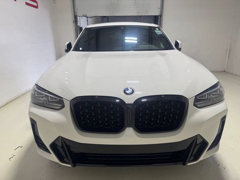 Used 2022 BMW X4 xDrive30i AWD/4WD image 9