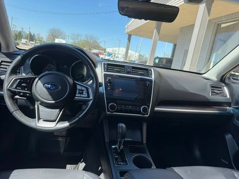 Used 2019 Subaru Outback 2.5i Limited AWD/4WD image 13