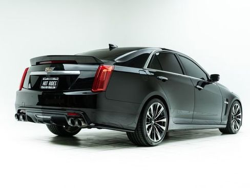 Used 2018 Cadillac CTS V w/ Luxury Package image 12