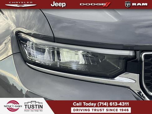 Used 2023 Jeep Grand Cherokee 4WD 4xe image 7