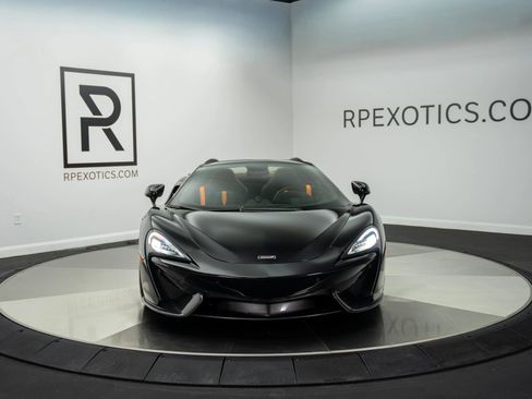 Used 2019 McLaren 570S Spider image 13