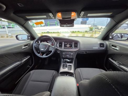 Used 2020 Dodge Charger SXT w/ Blacktop Package RWD image 28