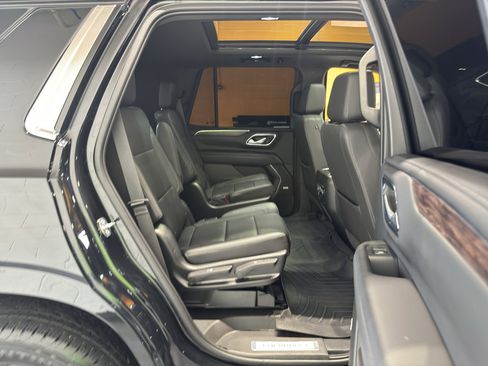 Used 2023 Chevrolet Tahoe LT w/ Luxury Package AWD/4WD image 20