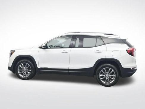 Used 2024 GMC Terrain SLT AWD/4WD image 10