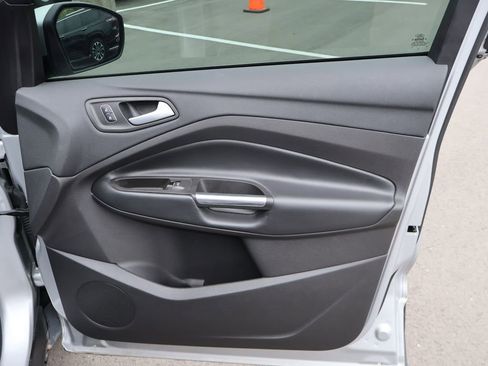 Used 2019 Ford Escape SE FWD image 11