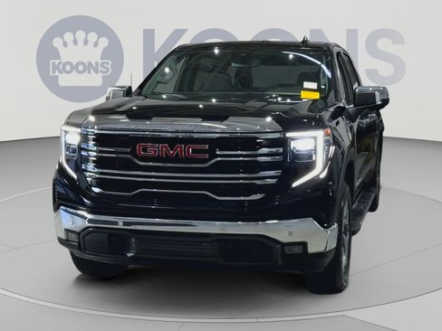 Used 2024 GMC Sierra 1500 SLT w/ SLT Premium Plus Package AWD/4WD image 4