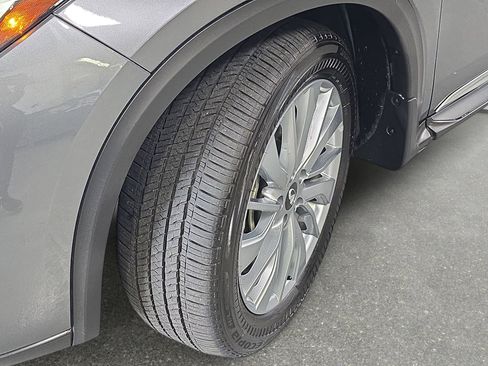 Certified 2025 INFINITI QX50 Luxe w/ Accent Package image 31