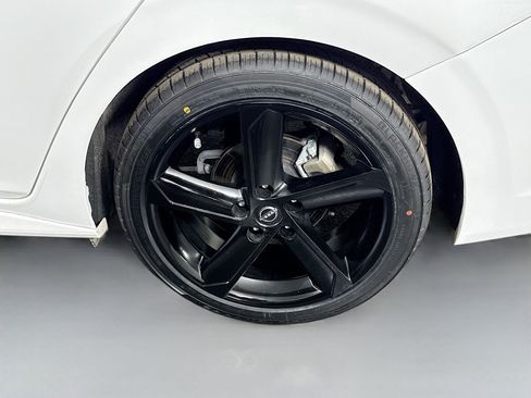 Used 2024 Nissan Sentra SR image 37