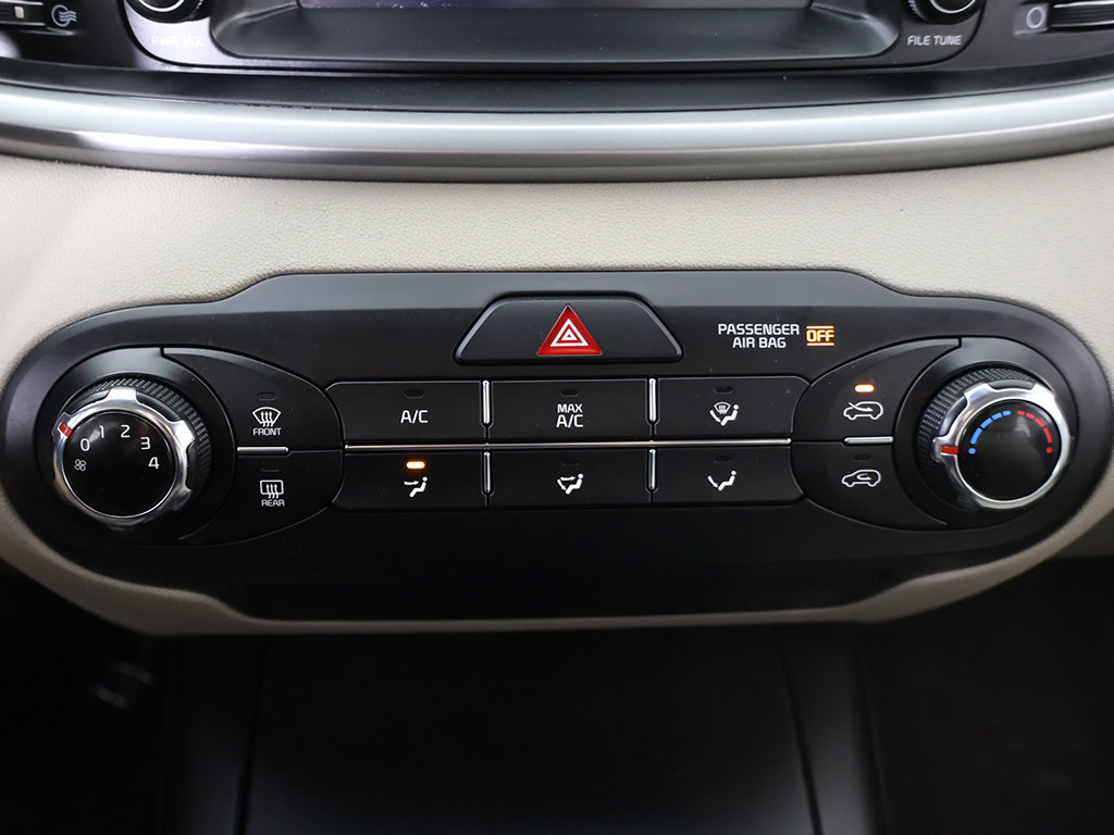 Used 2019 Kia Sorento FWD image 46