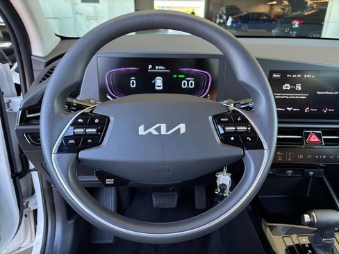 Used 2026 Kia Niro LX FWD image 25