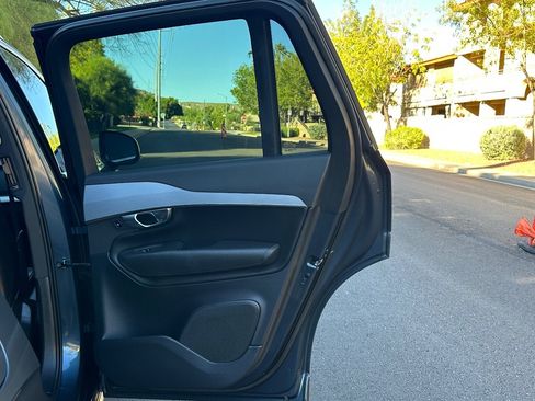 Used 2018 Volvo XC90 T5 Momentum w/ Convenience Package image 39