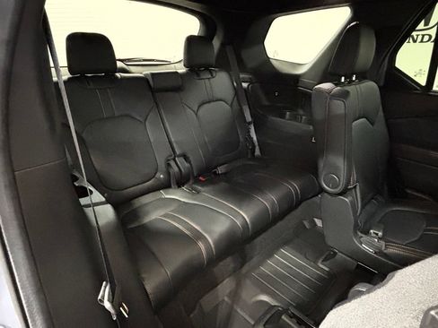 Used 2025 Honda Pilot TrailSport image 35