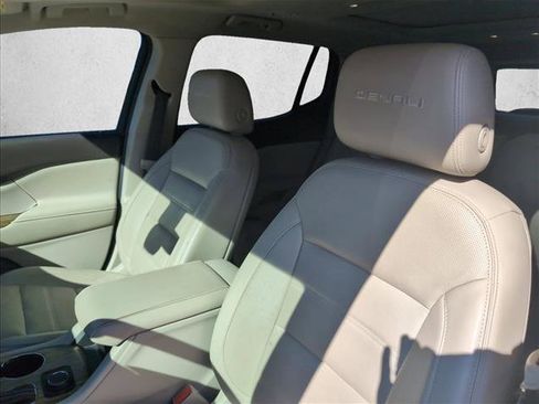 Used 2018 GMC Acadia Denali w/ Technology Package image 10