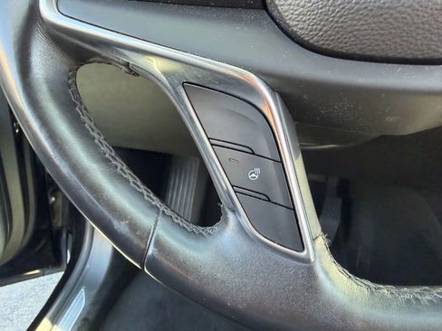 Used 2017 Cadillac XT5 Luxury FWD image 18