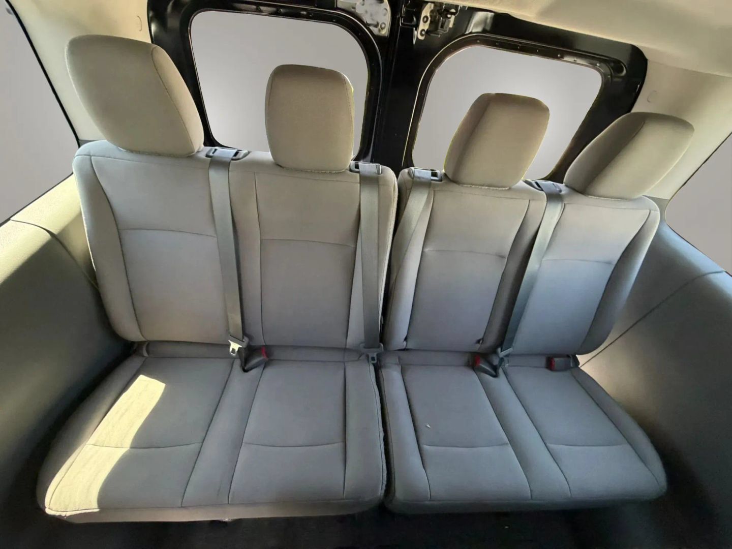 Used 2018 Nissan NV 3500 SV RWD image 16