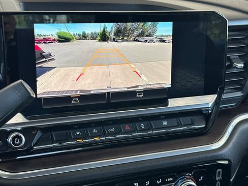 Used 2024 GMC Sierra 1500 SLT image 25