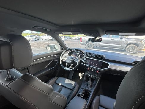 Used 2021 Audi Q3 2.0T Premium w/ Convenience Package AWD/4WD image 31