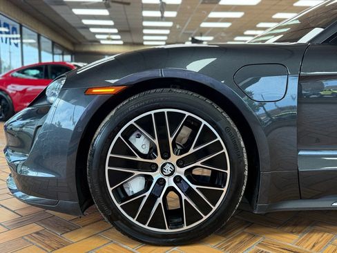 Used 2020 Porsche Taycan Turbo w/ Premium Package AWD/4WD image 15