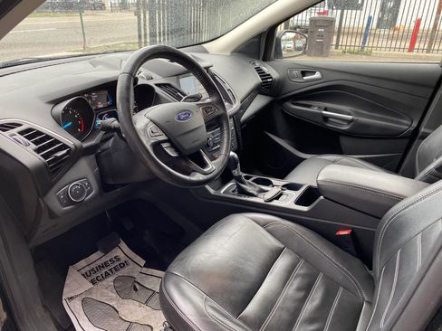 Used 2017 Ford Escape Titanium w/ Equipment Group 301A AWD/4WD image 3