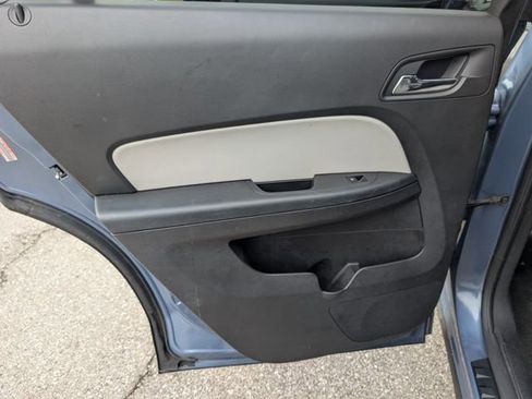 Used 2011 Chevrolet Equinox LT FWD image 17