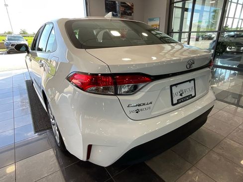 Certified 2024 Toyota Corolla LE FWD image 5