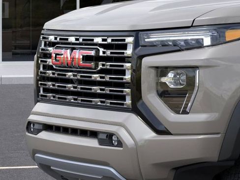 New 2026 GMC Canyon Denali image 13