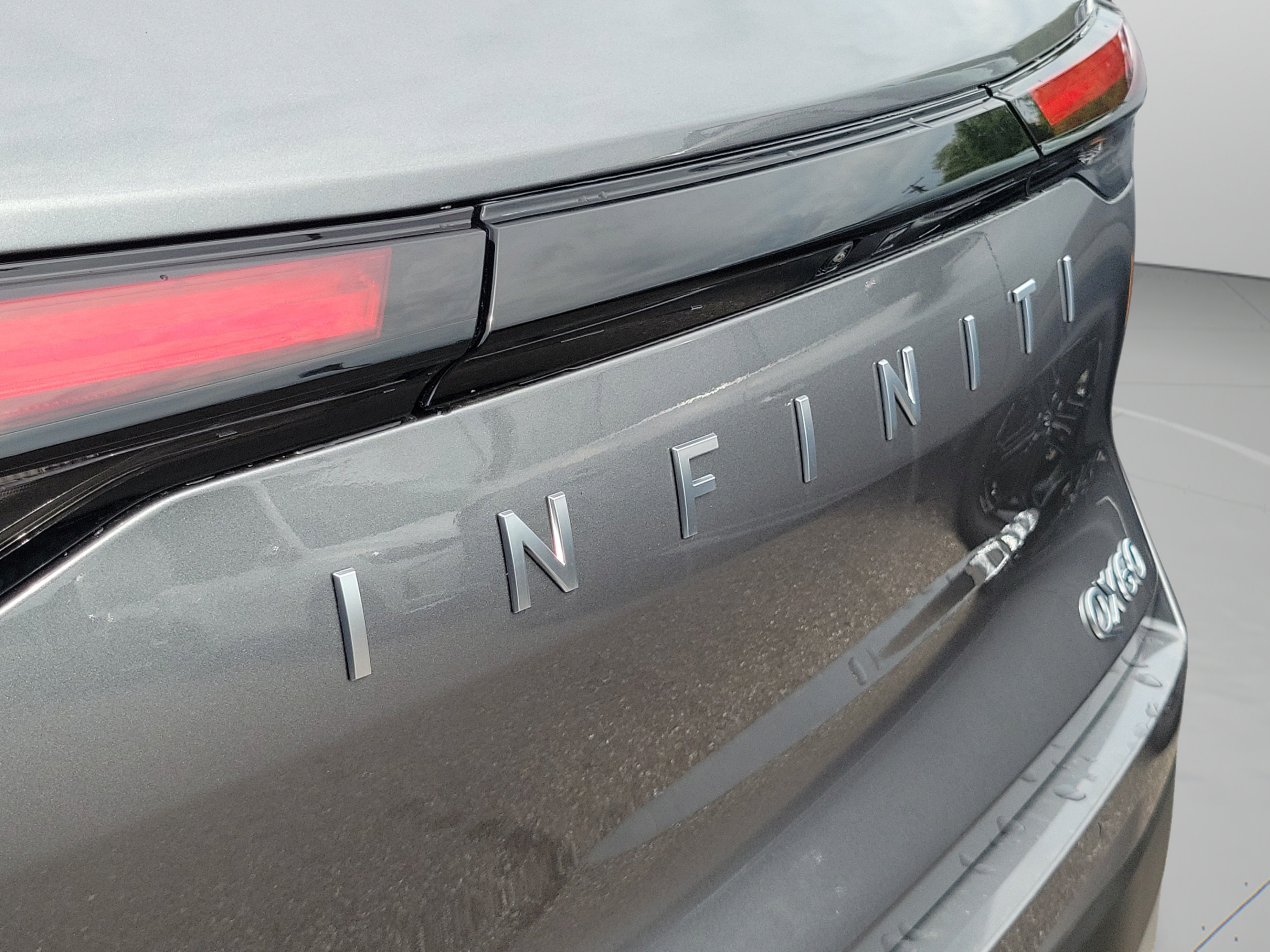 New 2027 INFINITI QX60 Luxe w/ Family Package FWD image 25
