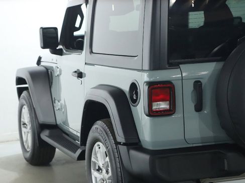 Used 2023 Jeep Wrangler Sport AWD/4WD image 36