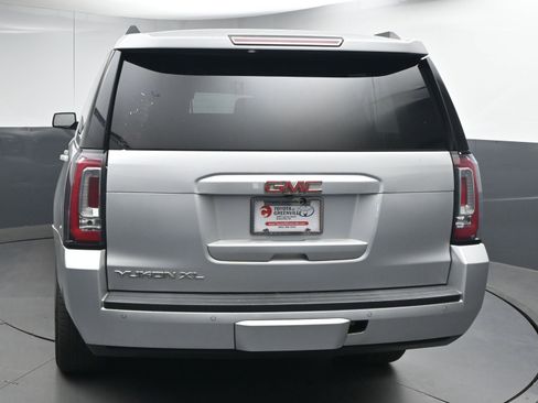 Used 2017 GMC Yukon XL SLT image 7
