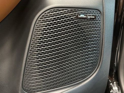 New 2026 Chrysler Pacifica Pinnacle image 22