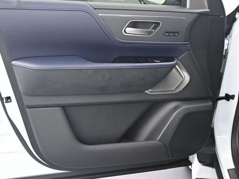 New 2026 INFINITI QX80 4WD image 9