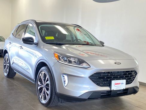 Certified 2022 Ford Escape SEL w/ SEL Stealth AWD Package image 2