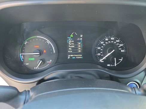 Used 2022 Toyota Sienna XLE image 25