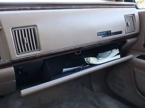 Used 1996 Buick Roadmaster Estate RWD image 35