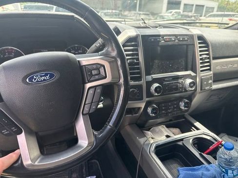 Used 2019 Ford F350 Platinum w/ Platinum Ultimate Package AWD/4WD image 3