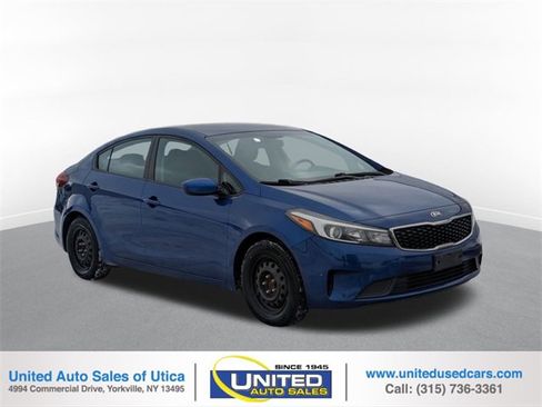 Used 2017 Kia Forte LX image 1