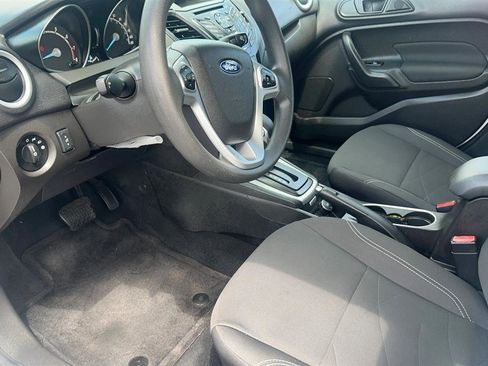 Used 2018 Ford Fiesta SE image 37