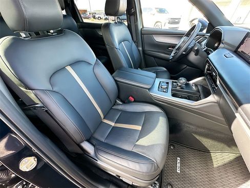 Used 2024 MAZDA CX-90 3.3 Turbo S w/ Premium Package image 31