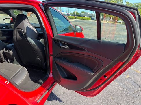 Used 2019 Buick Regal GS AWD/4WD image 29