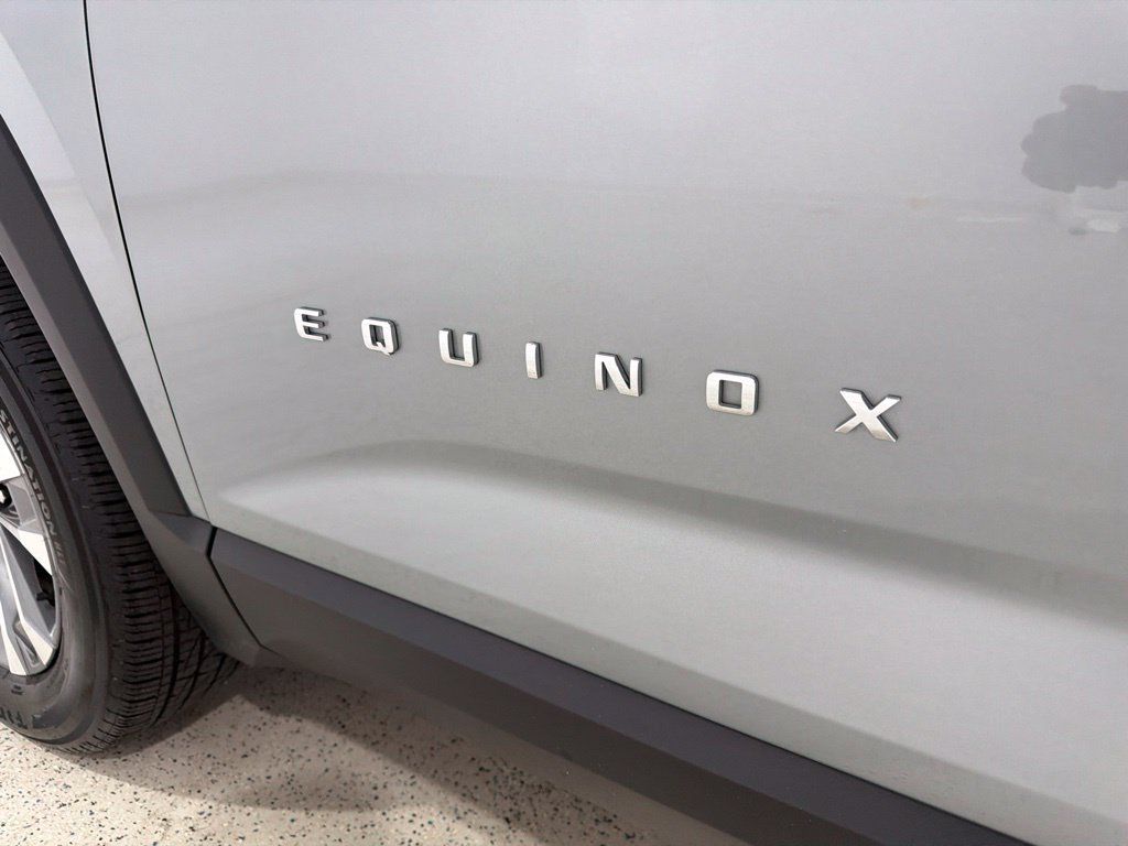Used 2026 Chevrolet Equinox LT FWD image 29