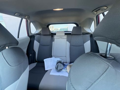 Used 2025 Toyota RAV4 XLE w/ Convenience Package AWD/4WD image 9