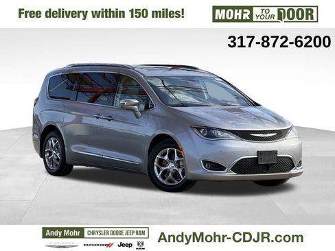 Used 2017 Chrysler Pacifica Limited image 1