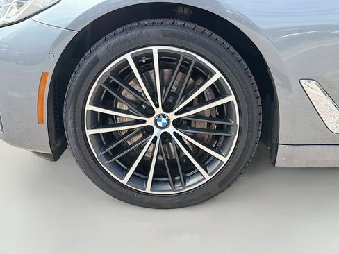 Used 2021 BMW 540i w/ Premium Package image 43