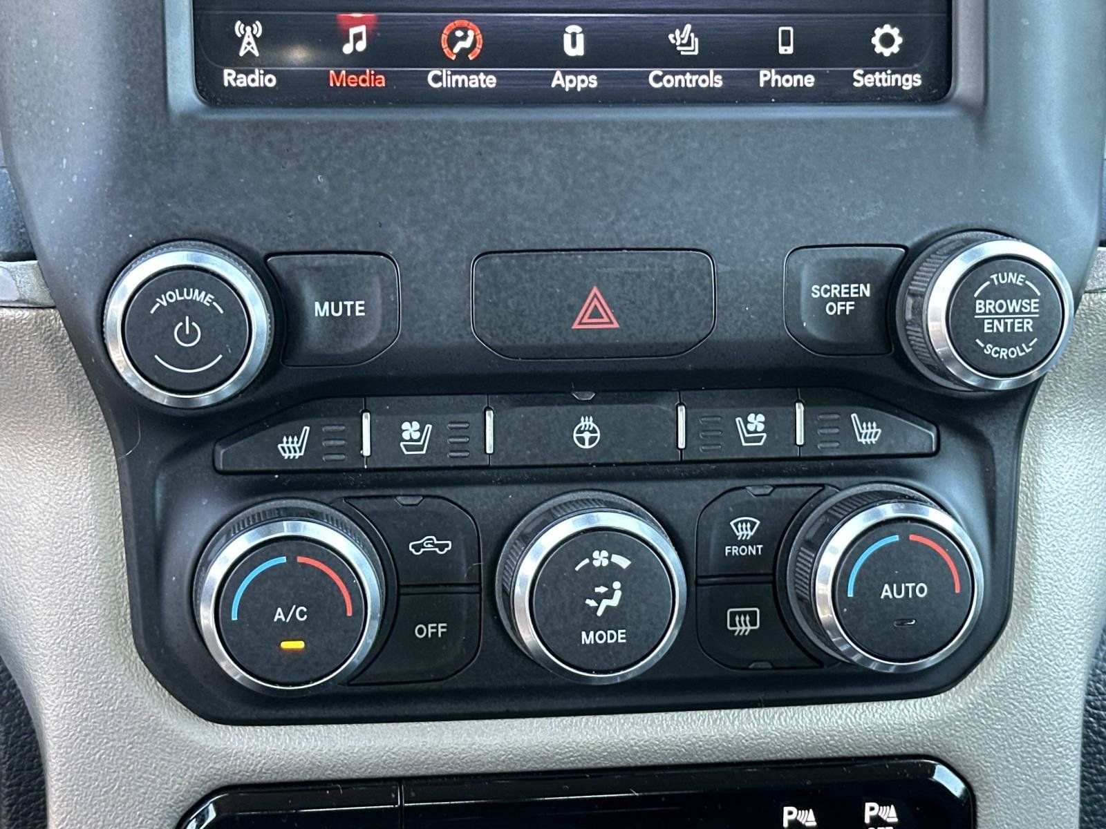 Used 2020 RAM 1500 Laramie AWD/4WD image 33